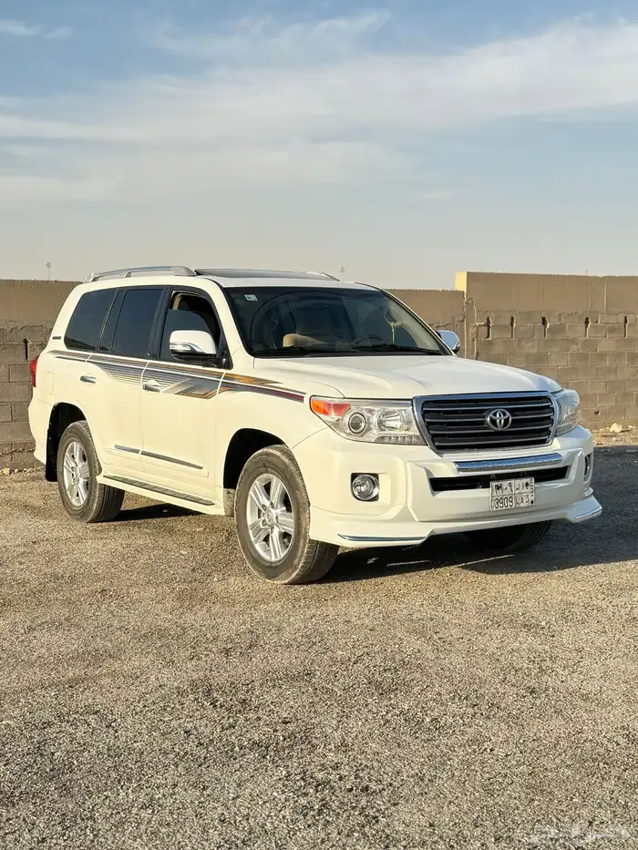 لاند كروزر 2013 للبيع V8 GX.R 1