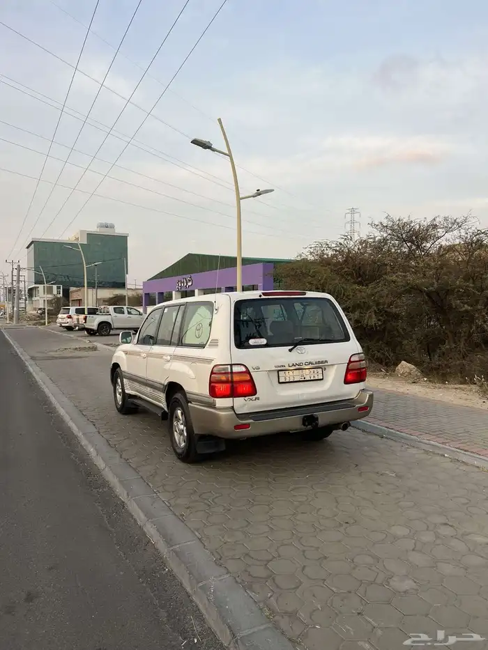 لاندكروزر 1999 3