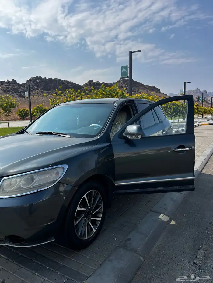 سيارة سنتافي موديل 2009 1