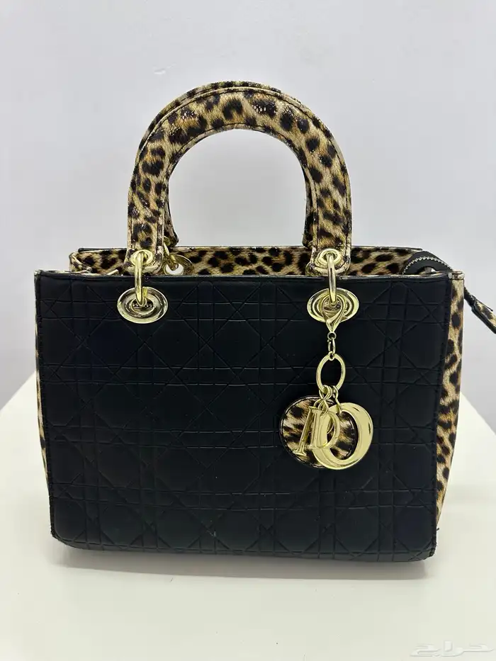 شنط نسائيه 0