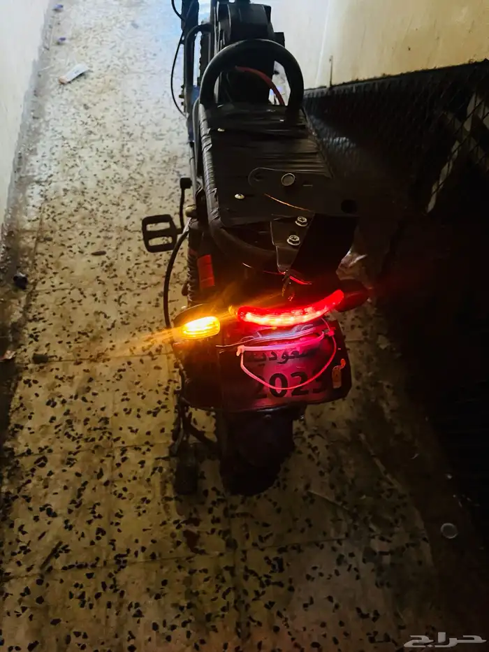 سكوتر شغال اللي صامل يجي خاص 10