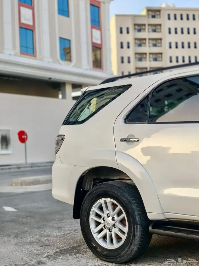 تايوتا فورشينار 2015 فل كامل ستين عام VX 19