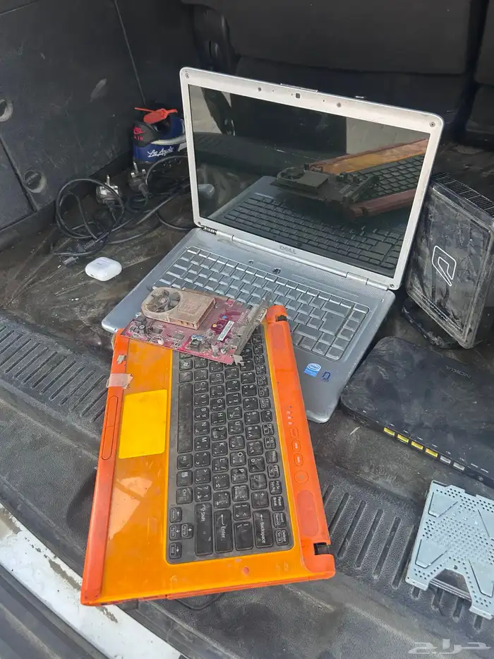 لابتوب وكيبورد ومبرد 0