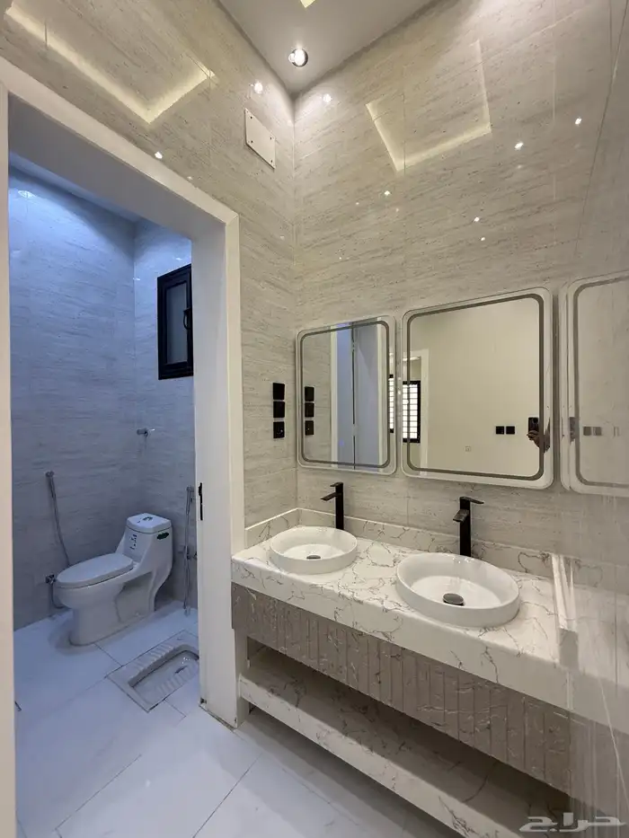 للبيع ارواف علويه وشقق ارضيه تشطيب فندقي ف شمال الخميس 13