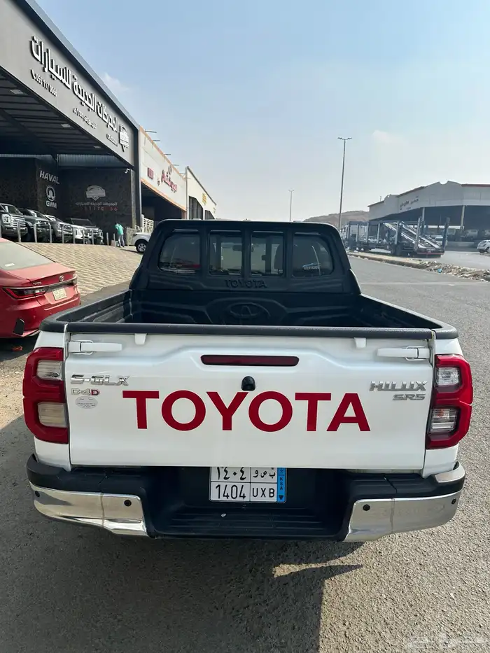 تويوتا هايلوكس سوبر جي ال اكس ديزل 2.4 موديل 2023 مستعمل 4