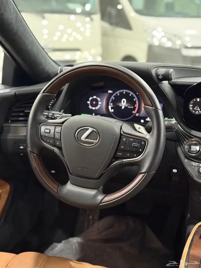 لكزس LS500 2024 Lexus عداد 10 الاف مالك واحد 24