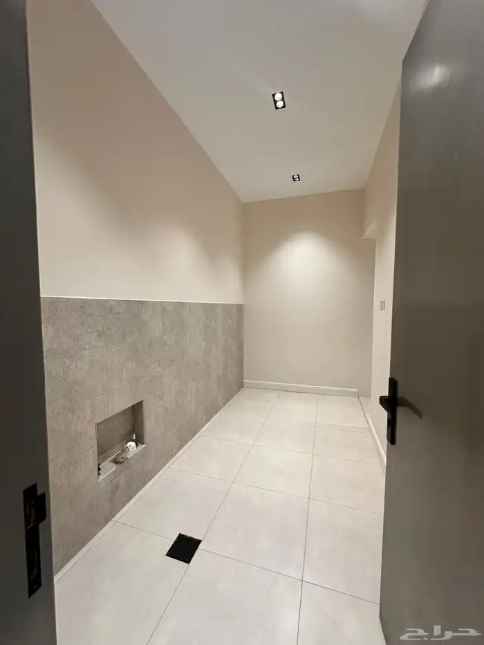 للبيع شقه ارضيه بالقرب من مطار ابها بمساحه حوش كبيره 9