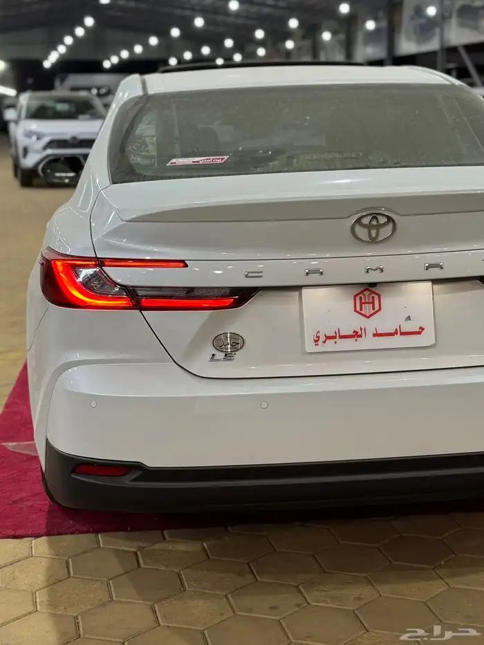 تويوتا   كامري LE بنزين 2025 جديد سعودي 116.000شامل 6