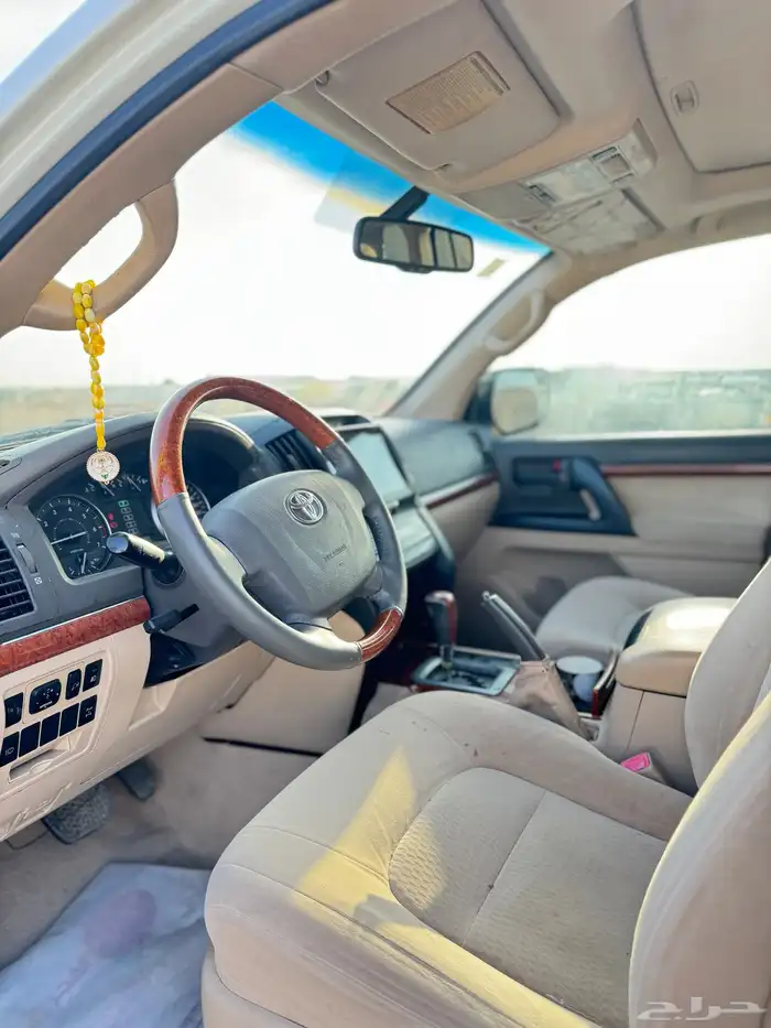 لاند كروزر 2013 للبيع V8 GX.R 9