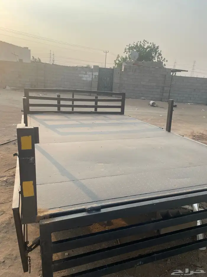 مقطورة نقل 10