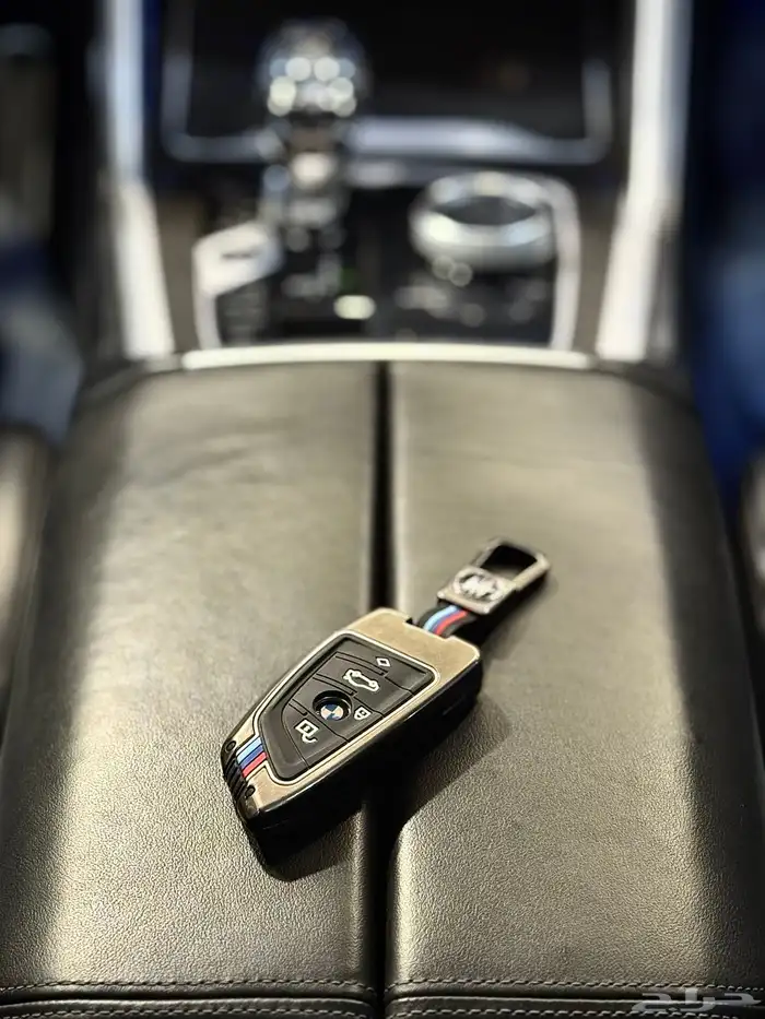 بي ام دبليو v8 موديل 2020 32