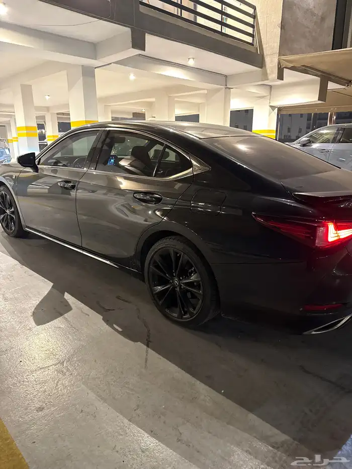 لكزس Es F sport 2023 2