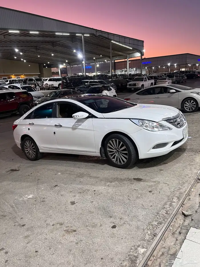 سياره سوناتا فل كامل ابيض 2011 3