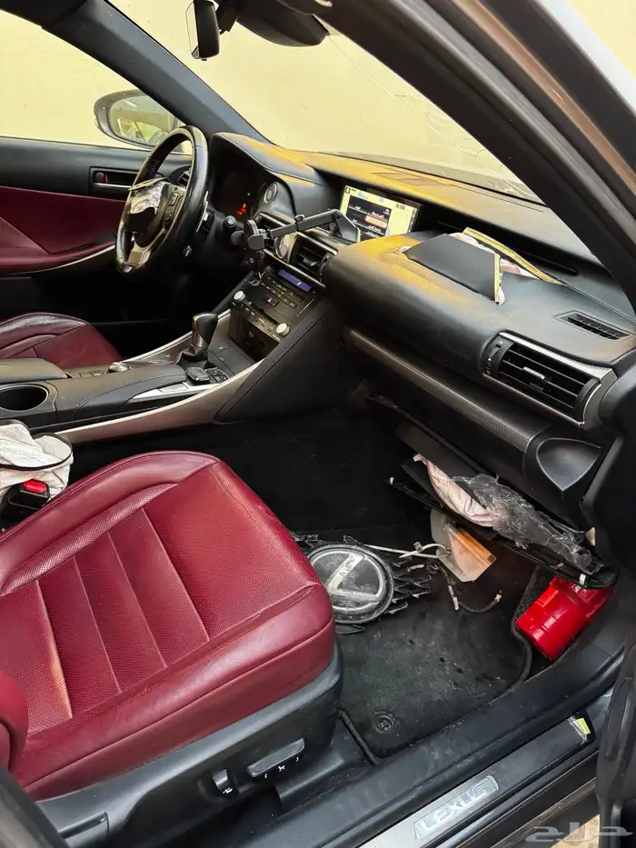 لكزس 2017 is فئة F مصدومه 21