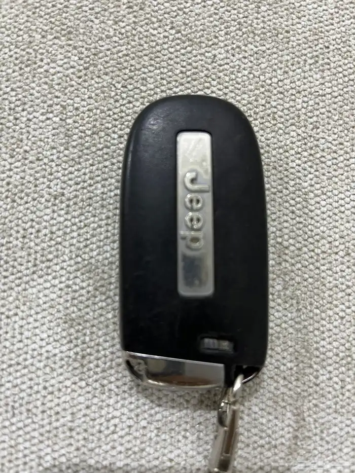 جيب قراند شيروكي بدي وكالة دبل 23