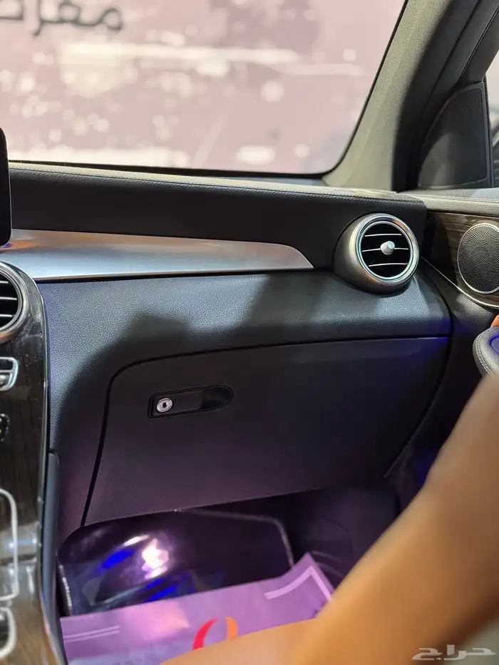 مرسيدس GLC200 موديل 2022 28