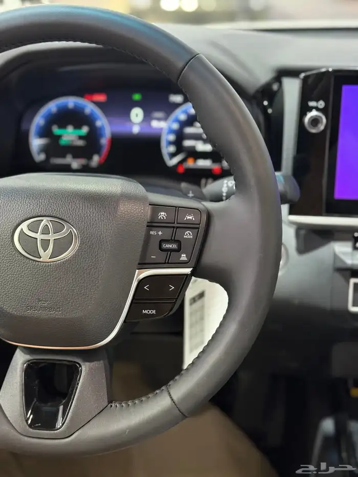 تويوتا   كامري جراندي بنزين 2025 جديد سعودي 140.300 شامل 21