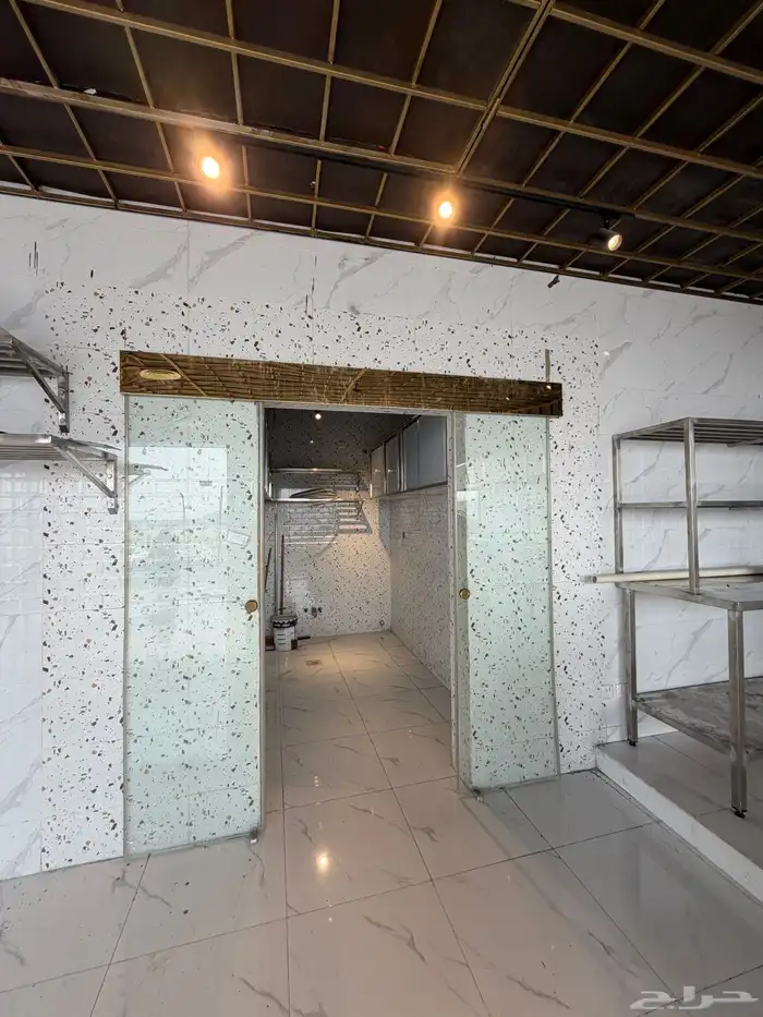 مطعم جديد لتقبيل 5