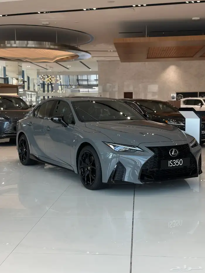 لكزس is350f بلاك ادشن 2025 1