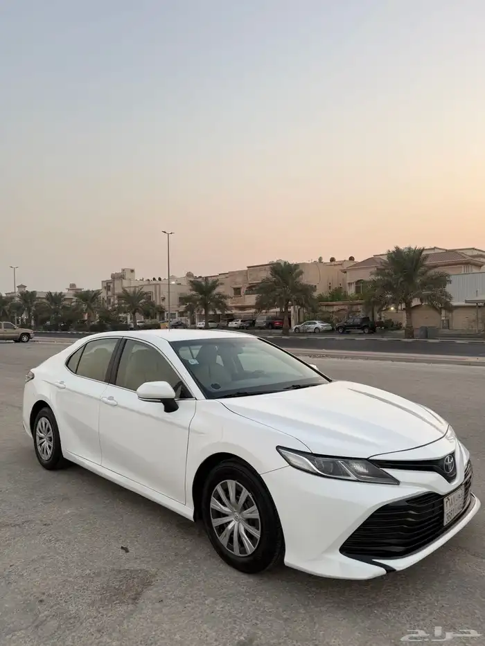 تويوتا كامري 2020 سعودي قمه بنضافه مالك واحد 14