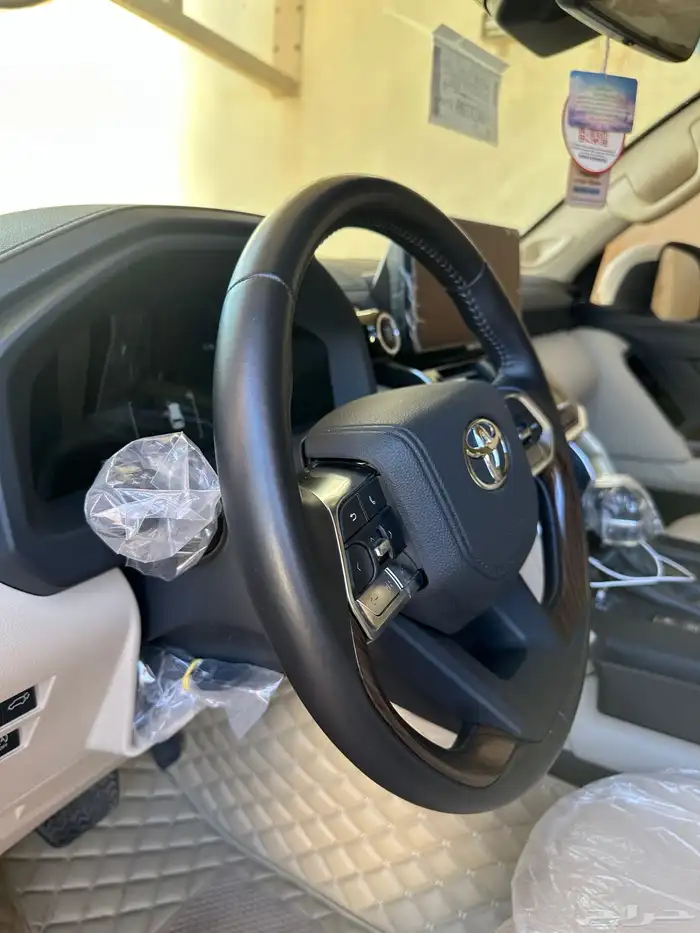 جيب لاند كلوزر GXR 2025 فل كامل بحالة الوكالة 5