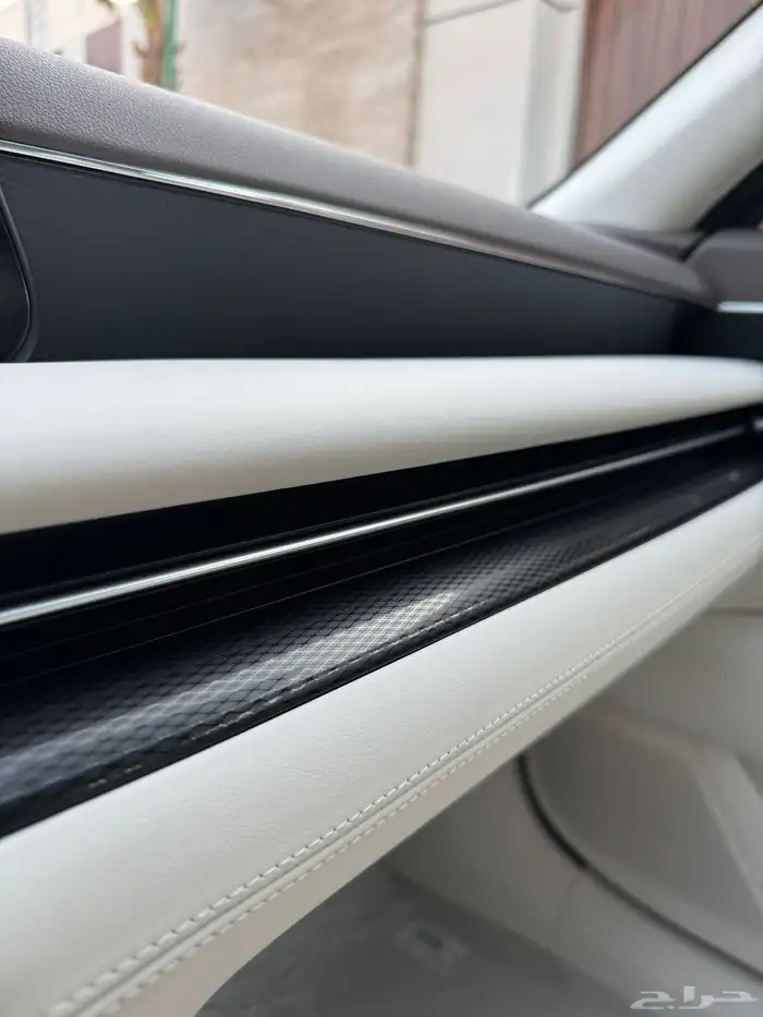 2025 جينيسس G90 30