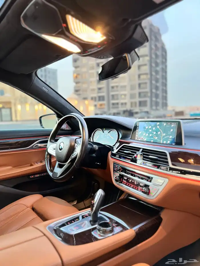 بي ام دبليو 750li ممشى قليل 2016 قمة النظافة بحالة الوكالة 44