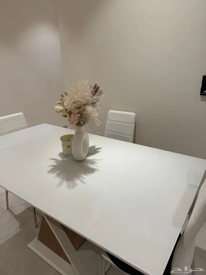 طاولة طعام استخدام حشمة 1