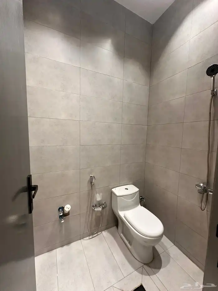 للبيع شقه ارضيه بالقرب من مطار ابها بمساحه حوش كبيره 11