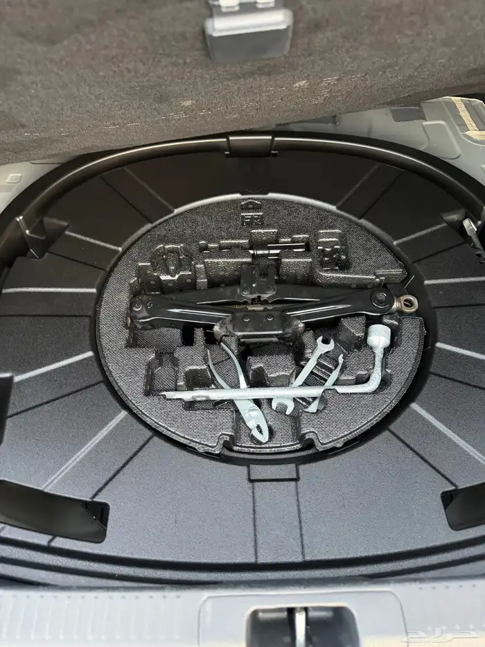 كامري تيتانيوم فل كامل 2023 12