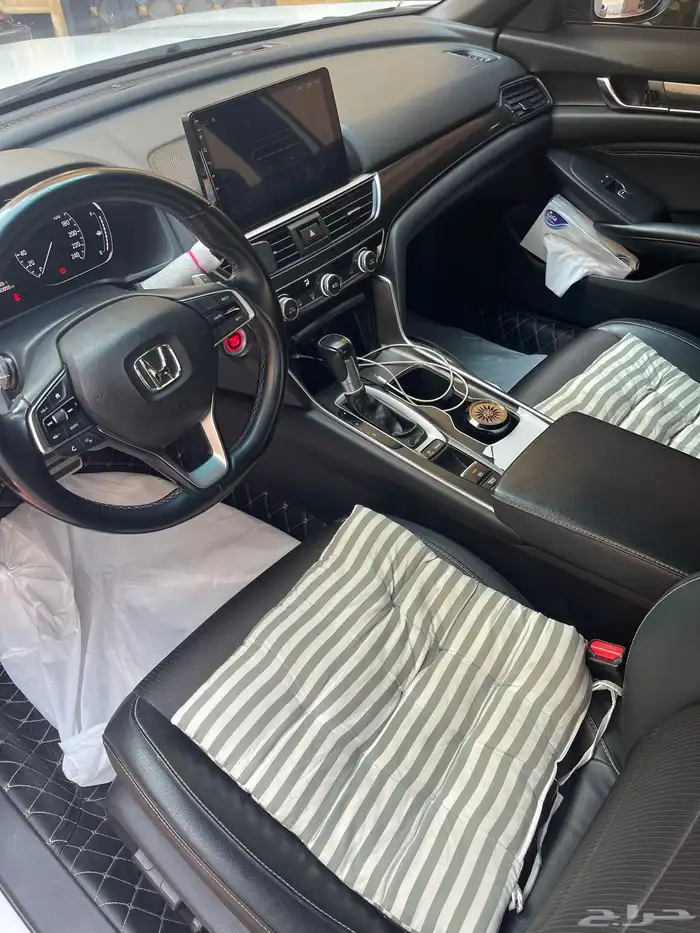 للبيع هوندا اكورد 2018سبورت 7