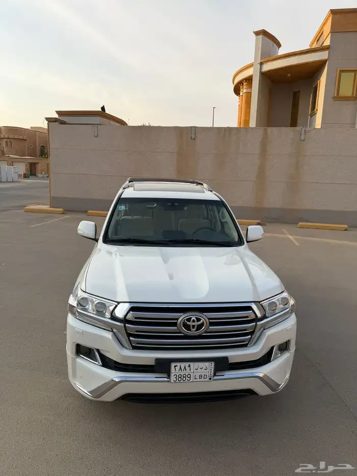 لاندكروزر 2017 رقم (( 3)) عدد الملاك ((2)) 12