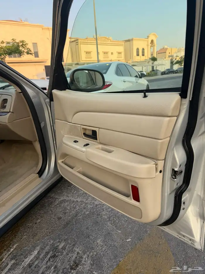 فورد فكتوريا 9