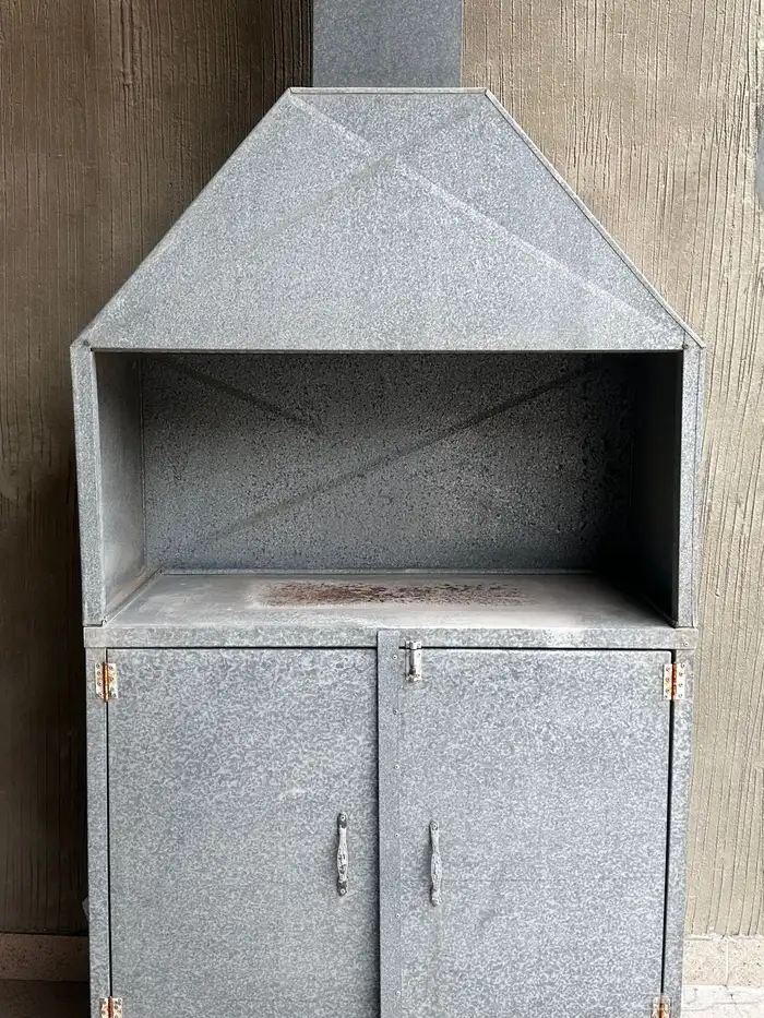 مشواء فحم مع المدخن للبيع 1