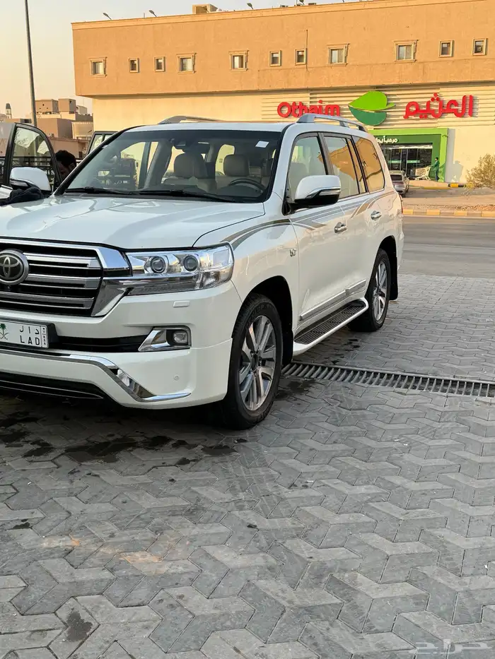 لاند كلوزر VXS 2017 2