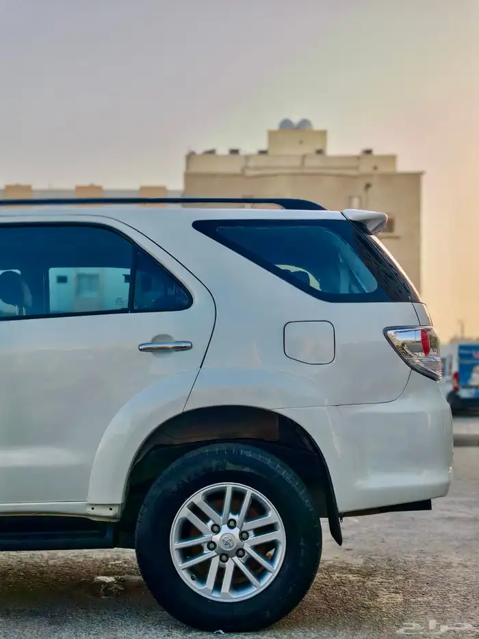 تايوتا فورشينار 2015 فل كامل ستين عام VX 12