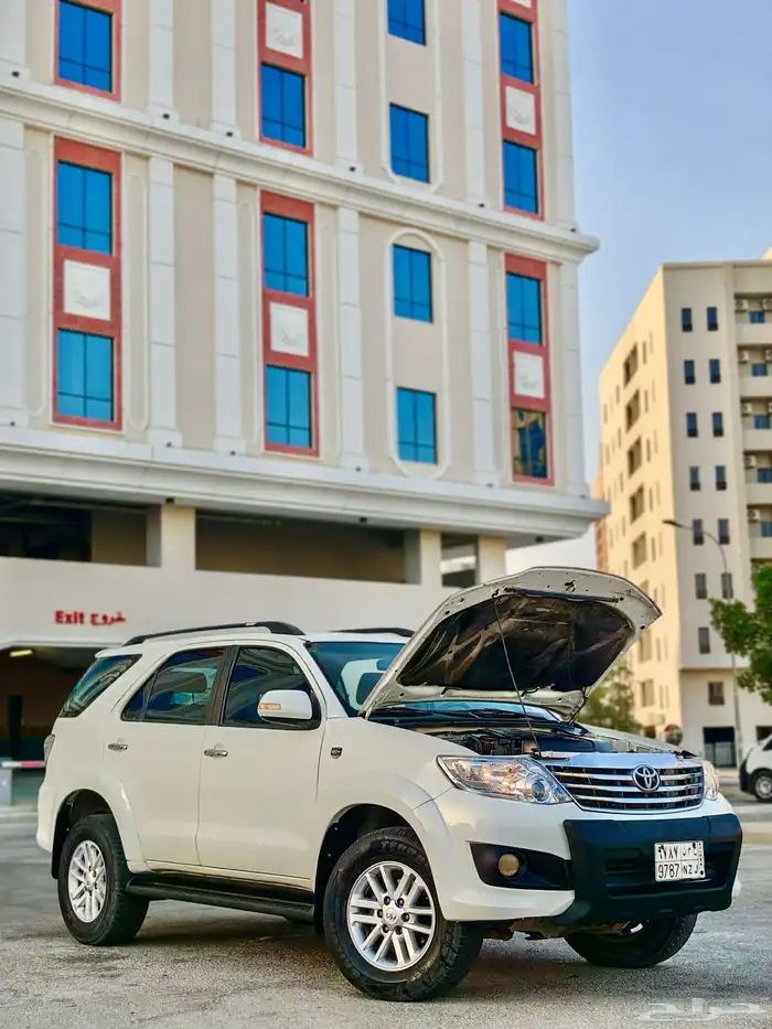 تايوتا فورشينار 2015 فل كامل ستين عام VX 24