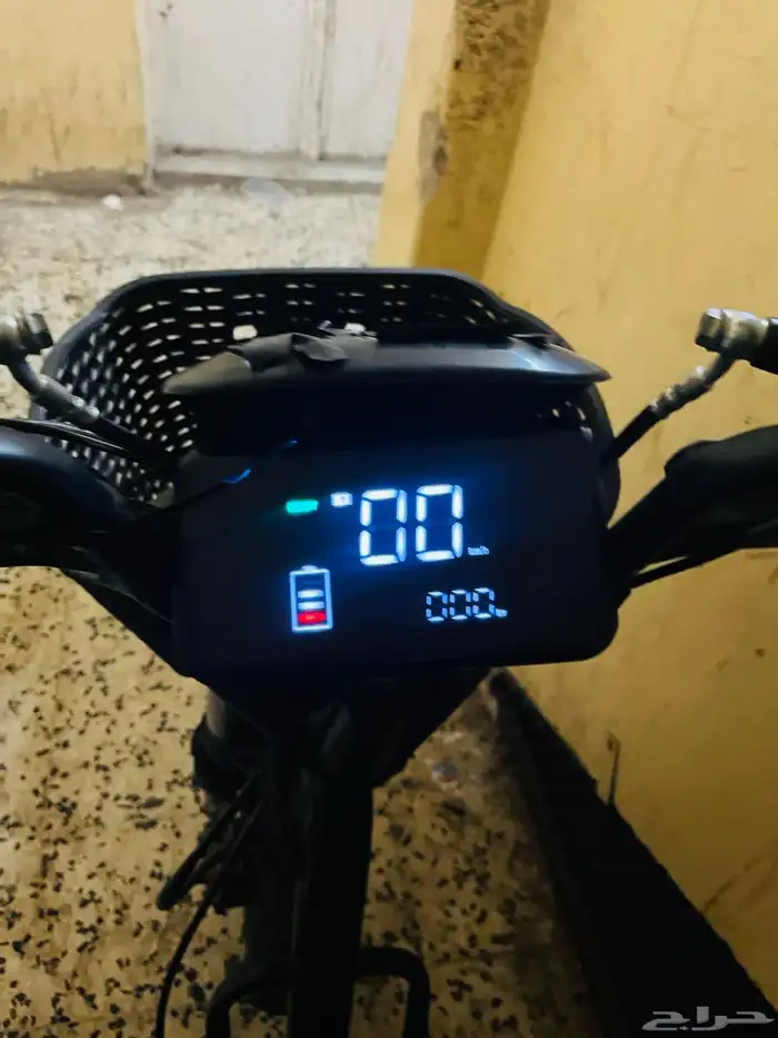 سكوتر شغال اللي صامل يجي خاص 17