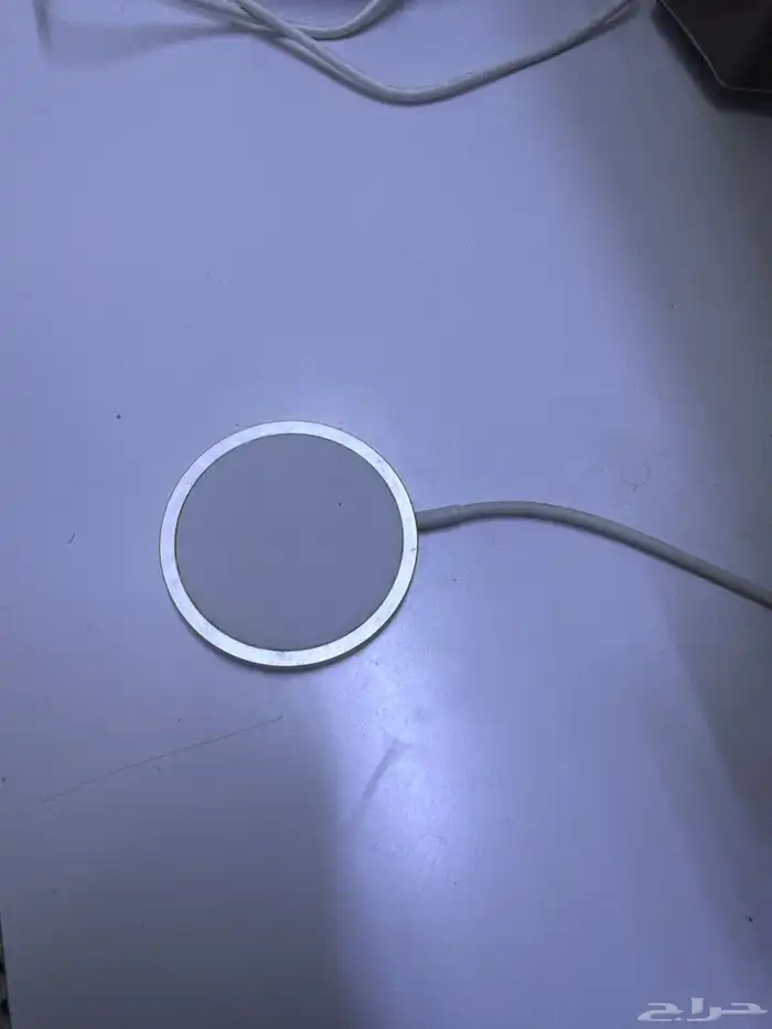 شاحن ايفون لاسلكى 0