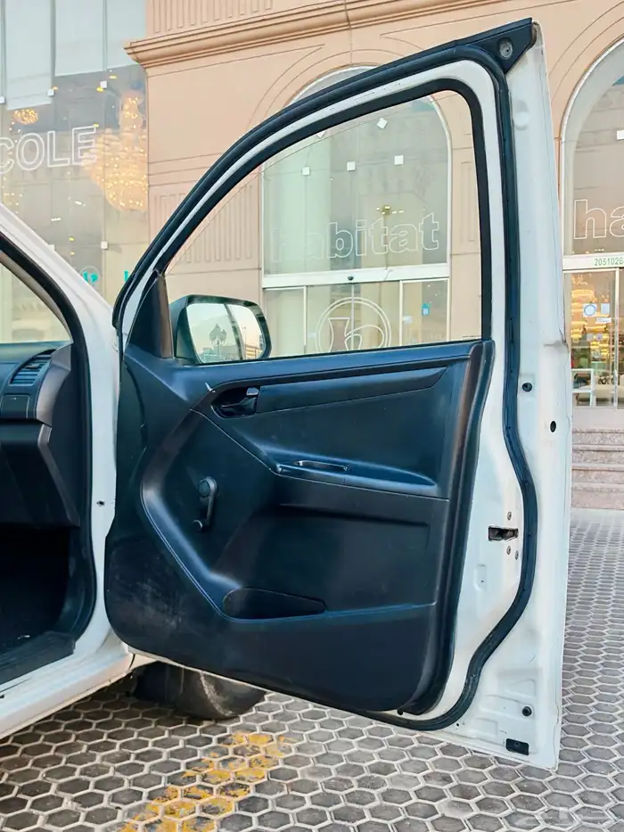 بكب ايسوزو و ميتسوبيشي غمارة وغمارتين ديزل 17