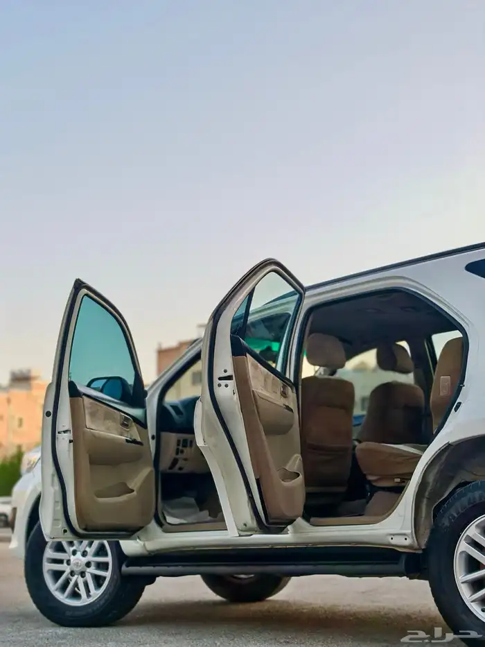 تايوتا فورشينار 2015 فل كامل ستين عام VX 33