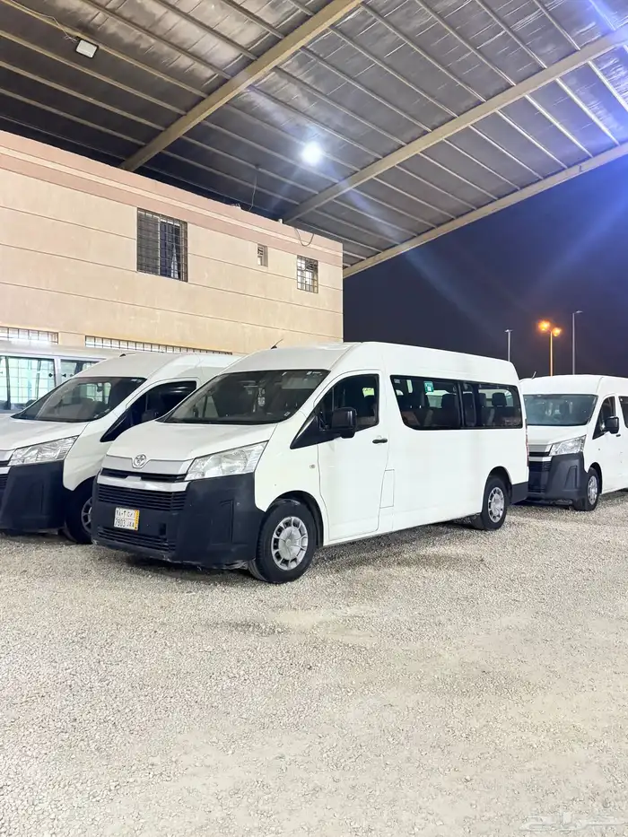 باصات تويوتا ديزل وبنزين . 1