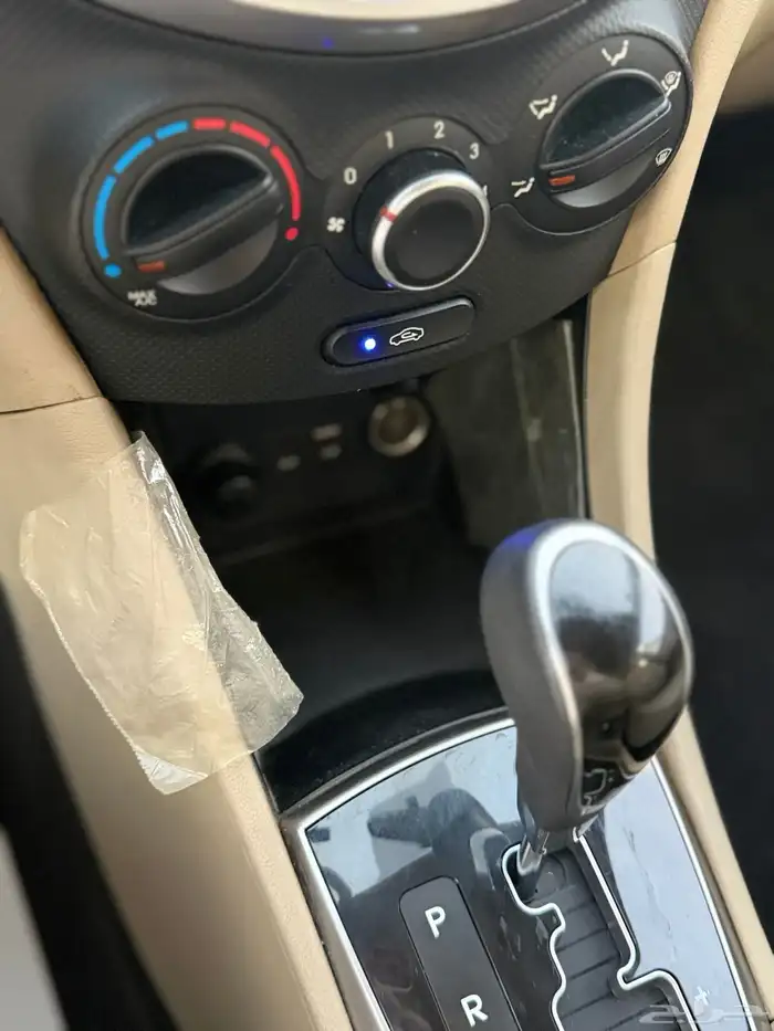 هونداي اكسنت 2016 مخزن - نص فل عداد 27 الف كيلو فقط 11