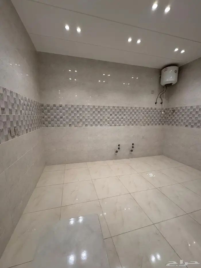 للبيع فيلا مستقله دورين وملحق من 840 الف خميس مشيط 20