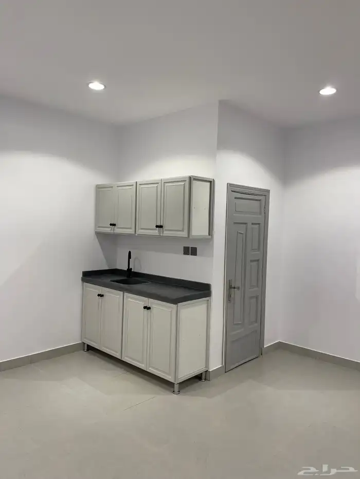 غرفه استديو للايجار الشهري عزاب 2