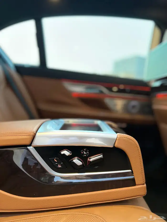 بي ام دبليو 750li ممشى قليل 2016 قمة النظافة بحالة الوكالة 50