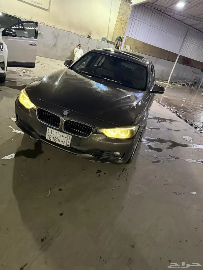 بي ام 320i موديل 2012 السياره مشاء الله امورها تمام 2