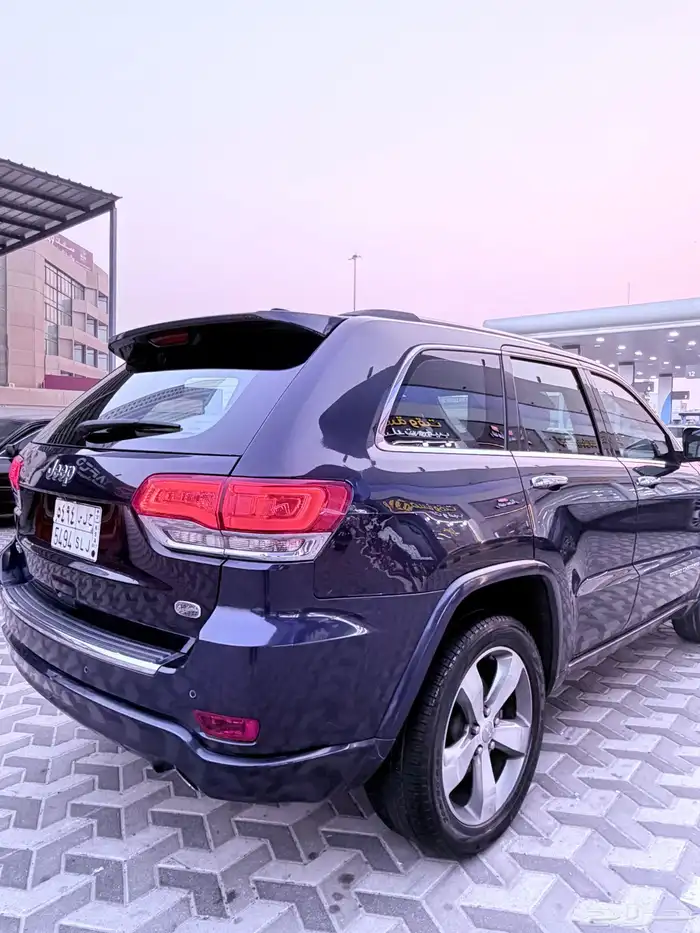 جيب قراند شروكي 2014 ماشي 173 .8 سلندر ضربتين بدي يمين فقط 11