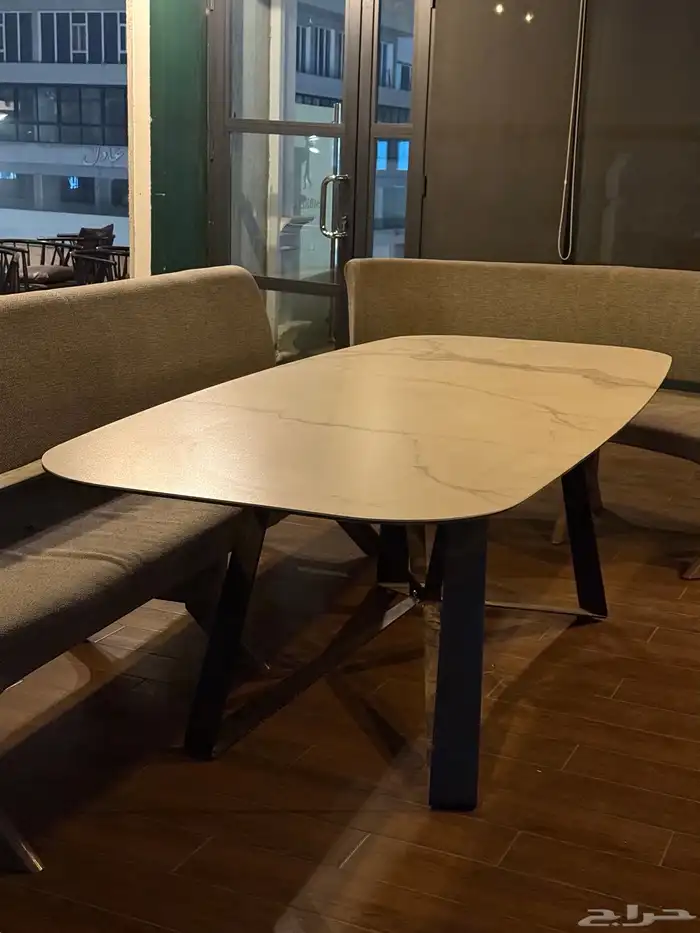 طاولة رخام 1