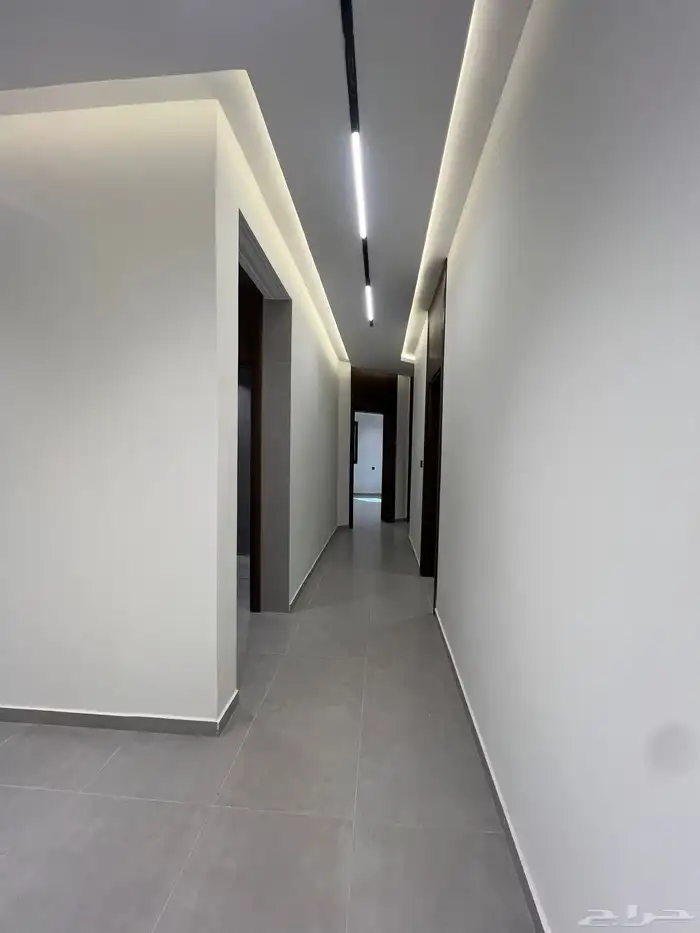 للتمليك شقق علوية فخمة vip بحي الراقي شرق خميس مشيط 9